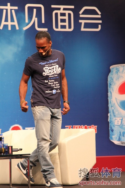 包含德罗巴连续二十场比赛得分超过赛事规则更新，美国队挑战极限！的词条